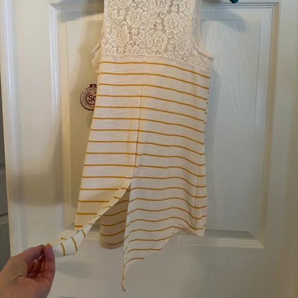 Striped lace back tank - Picture 7 of 8